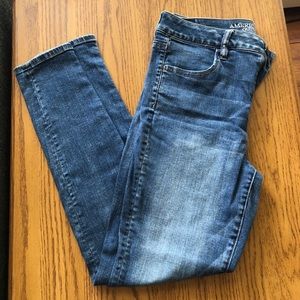 American Eagle Hi-Rise Jegging